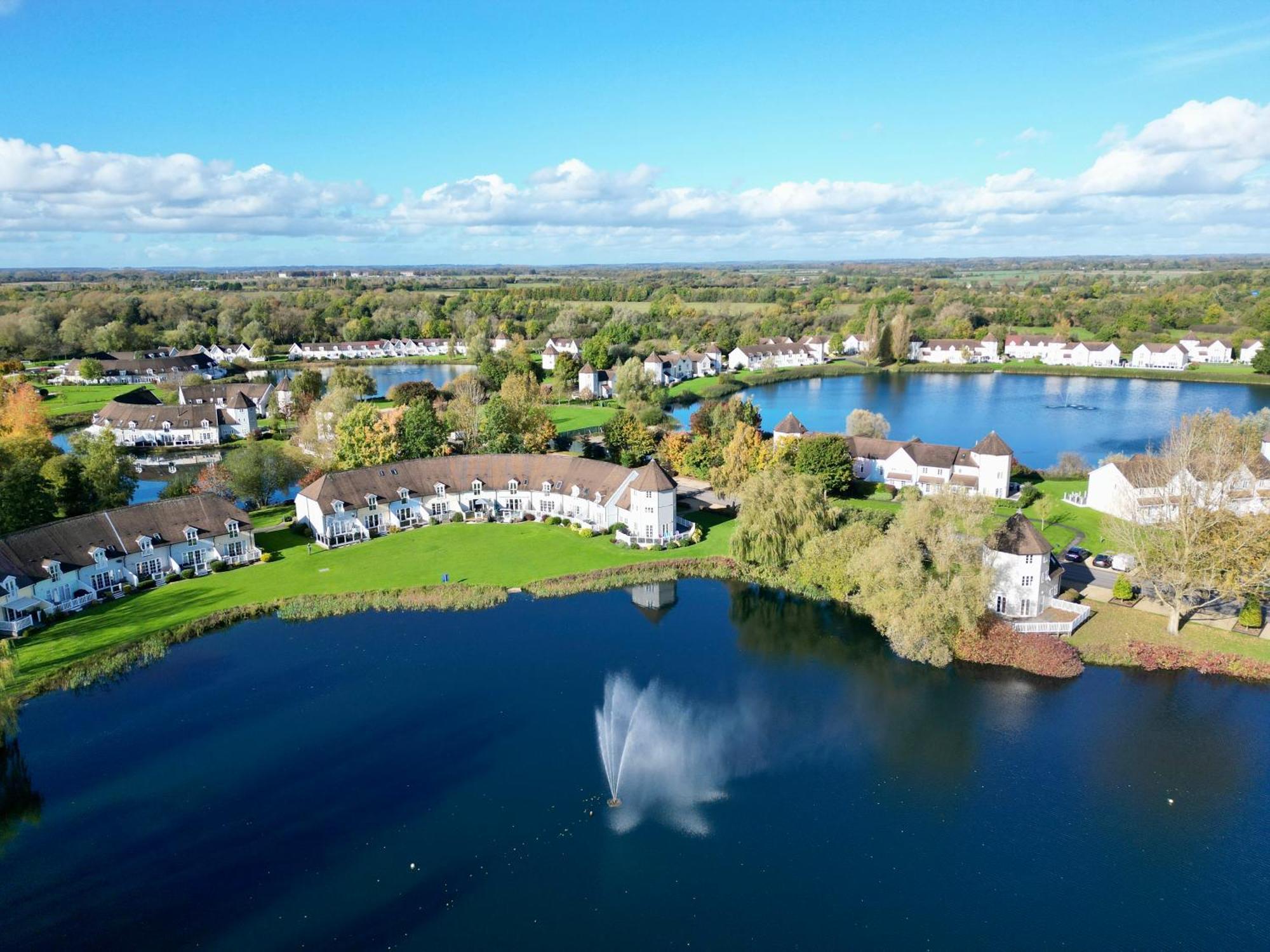 Luxury Kingfisher Lodge, Isis Lake, Within The Cotswold Waterpark Сайренстер Экстерьер фото